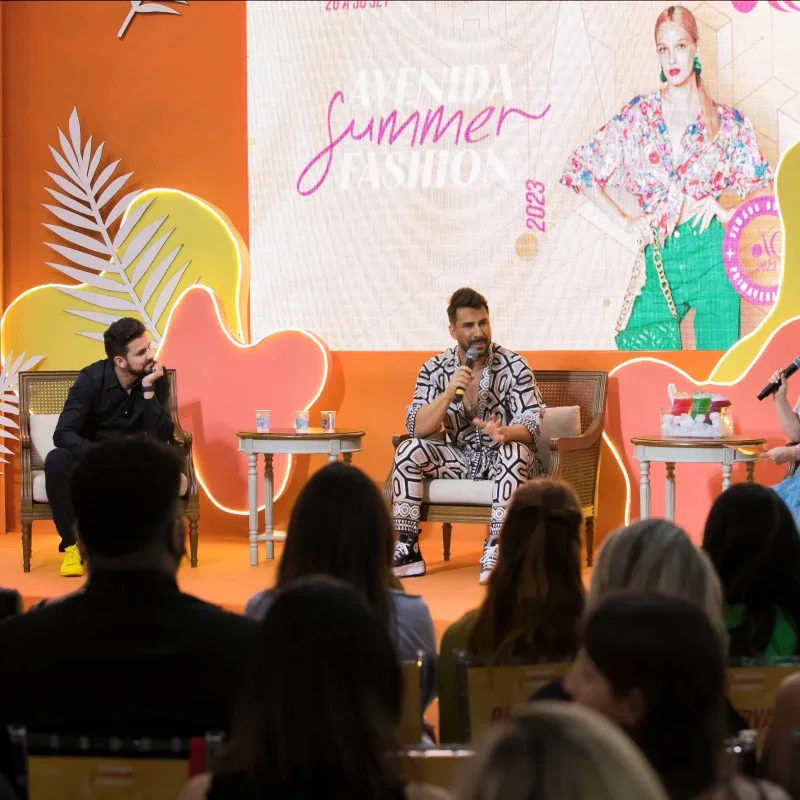 Desfile do Avenida Summer Fashion